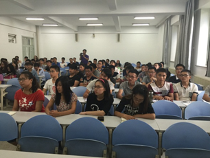 黄色网址
成功举办2015级研究生科学道德和学风教育宣讲会